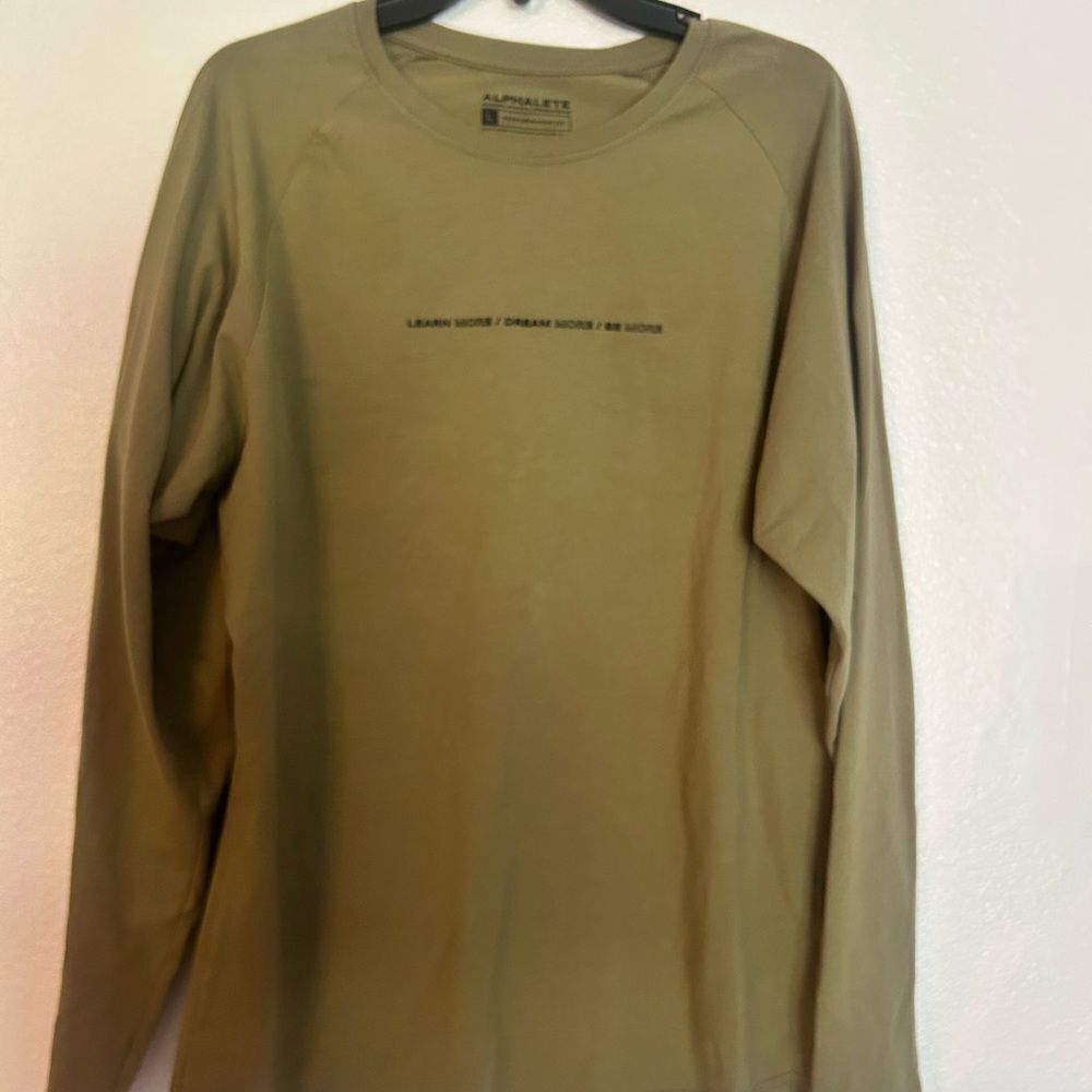 Alphalete Men's Olive Green Long Sleeve Shirt